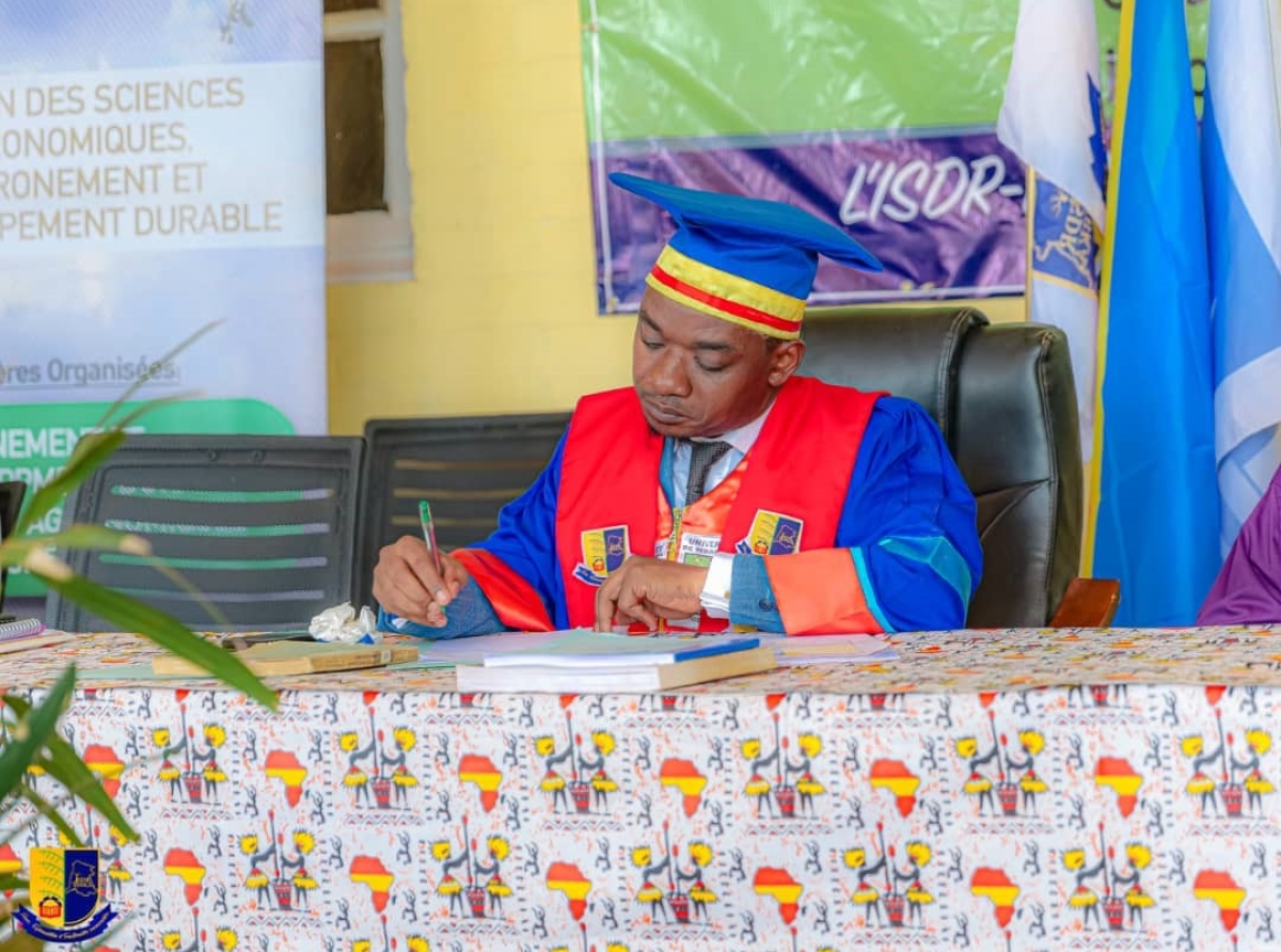 ISDR/Mbandaka : le Prof. Giscard Loando Bakombo réhabilité devant le Conseil d’Etat !